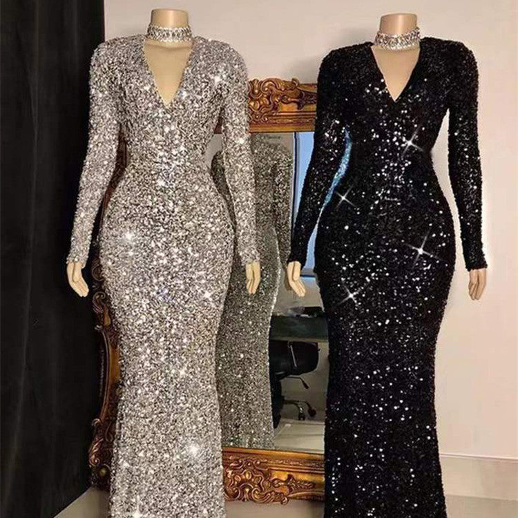 Robe de soirée grise à paillettes et manches longues